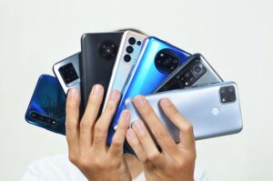 Navigate the Maze: Choosing the Best Smartphone in 2024