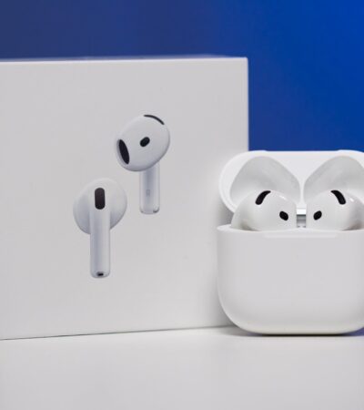 Apple AirPods 4 With ANC